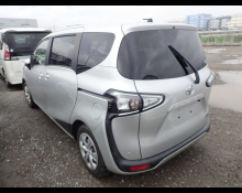 Toyota Sienta 2020