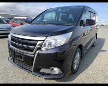 Toyota Esquire 2015