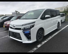 Toyota Voxy 2017