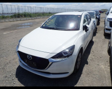 Mazda Mazda2 2021