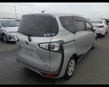 Toyota Sienta 2017
