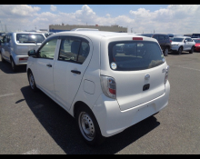 Daihatsu Mira e:S 2017