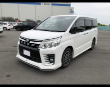 Toyota Voxy 2016