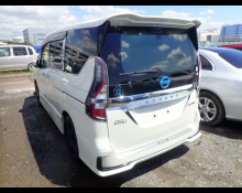 Nissan Serena 2020