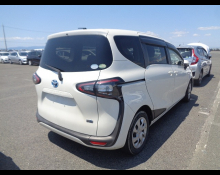 Toyota Sienta 2017