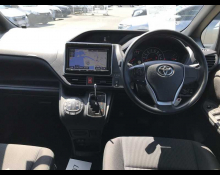Toyota Voxy 2018