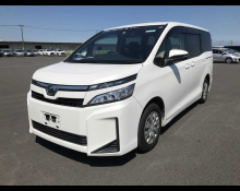 Toyota Voxy 2018