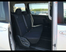 Toyota Voxy 2018