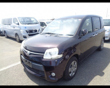 Toyota Sienta 2012