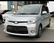 Toyota Sienta 2013