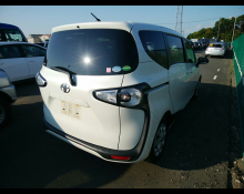 Toyota Sienta 2017