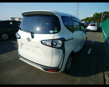 Toyota Sienta 2017