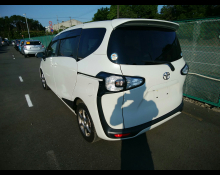 Toyota Sienta 2017