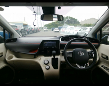 Toyota Sienta 2018