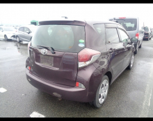 Toyota Ractis 2014