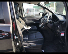 Toyota Noah 2015