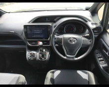 Toyota Voxy 2015