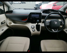 Toyota Sienta 2017