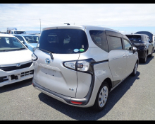 Toyota Sienta 2017