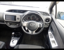 Toyota Vitz 2015