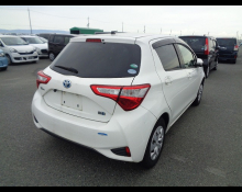 Toyota Vitz 2017