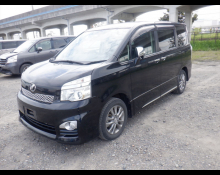 Toyota Voxy 2013