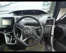 Nissan Serena 2017