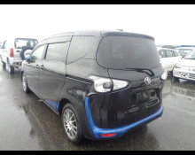 Toyota Sienta 2017