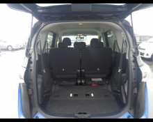 Toyota Sienta 2017