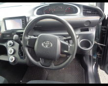 Toyota Sienta 2017
