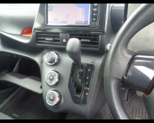 Toyota Sienta 2017