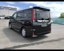Toyota Noah 2015