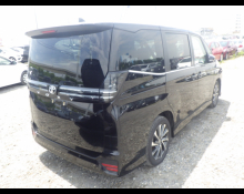 Toyota Voxy 2022