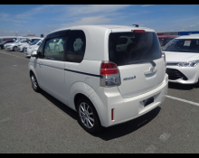 Toyota Spade 2017