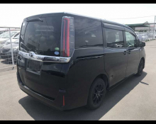 Toyota Noah 2018