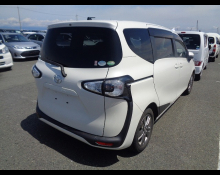 Toyota Sienta 2017