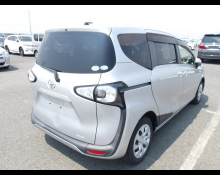 Toyota Sienta 2017