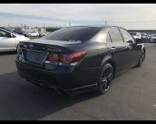 Toyota Crown Athlete 2016