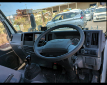 Isuzu Elf 2017