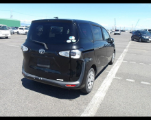 Toyota Sienta 2017