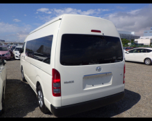 Toyota Hiace Commuter 2024
