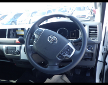 Toyota Hiace Commuter 2024