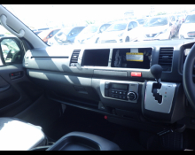 Toyota Hiace Commuter 2024