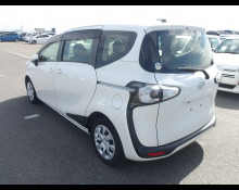 Toyota Sienta 2017