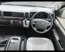 Toyota Hiace Commuter 2024