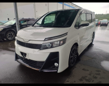 Toyota Voxy 2016