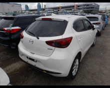 Mazda Mazda2 2023