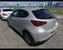 Mazda Mazda2 2021