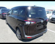 Toyota Sienta 2017