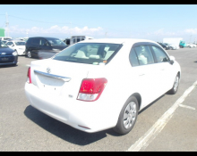 Toyota Corolla Axio 2012